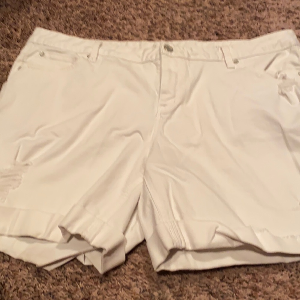 A.n.a brand women’s white jean shorts